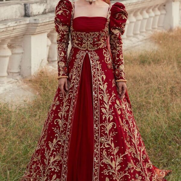 Hot Red European Queen
