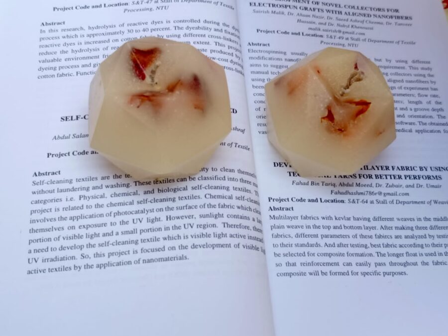 scented candles Scented Candles with Dried Flower Petals
