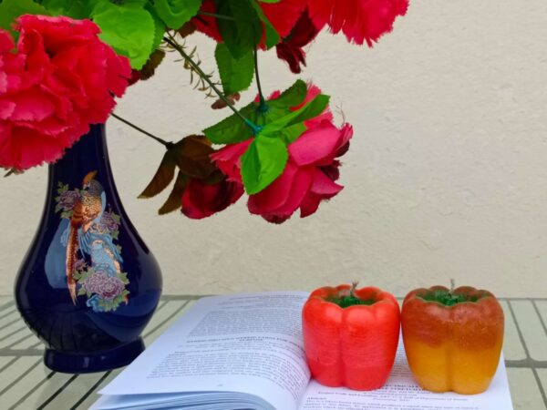 Paint Outfit Candles Bell Pepper Scented Candles: A Feast for Your Eyes and Nose