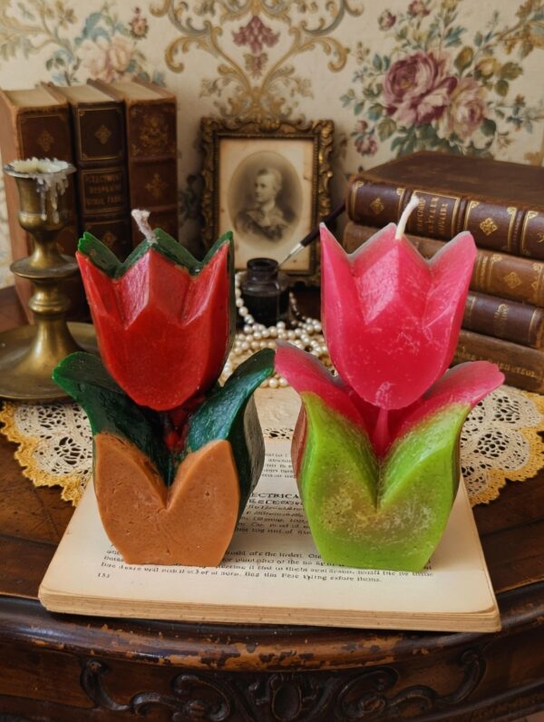 Paint Outfit Studio Scented Candles - Lilly Blossoming
